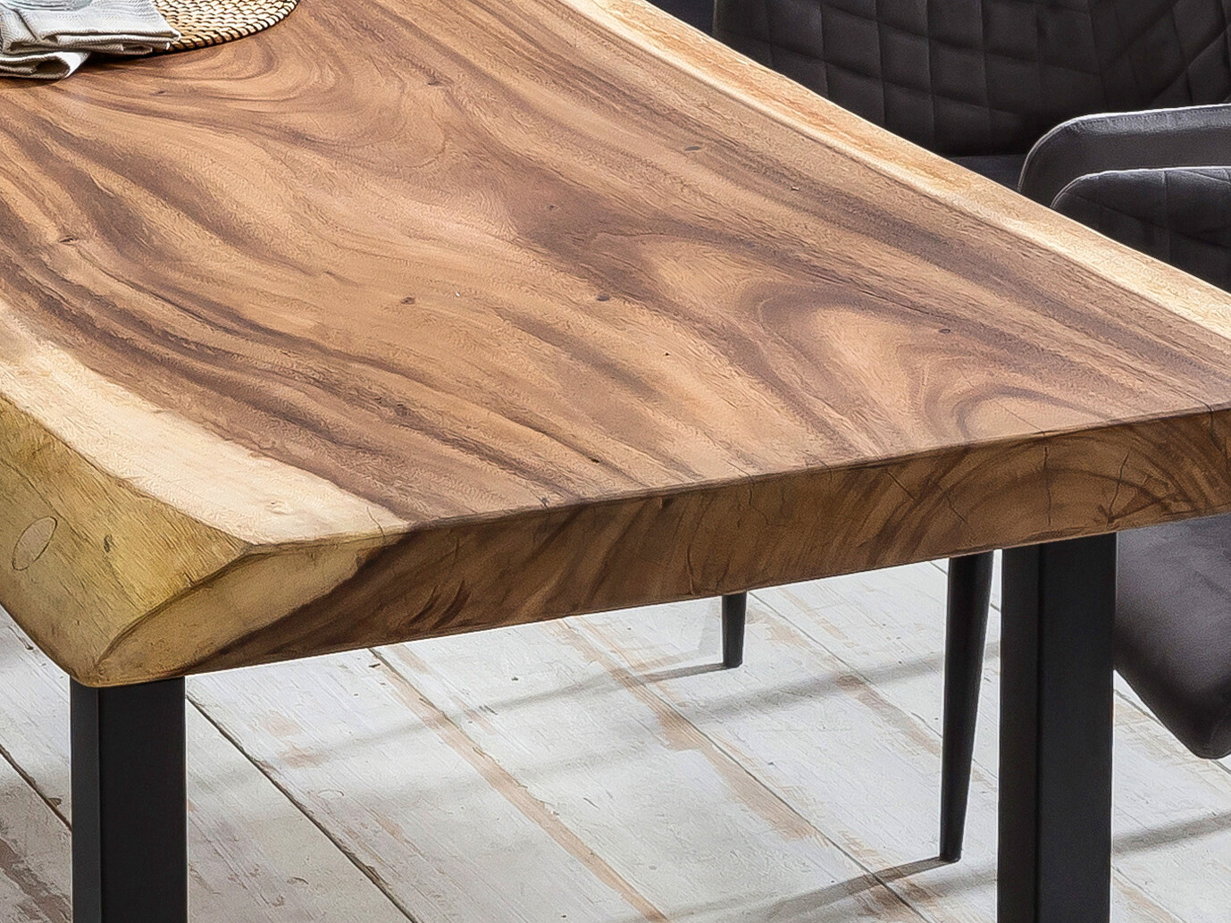 Baumkante-Esstisch TABLES & CO 220 x 90 cm Suarholz natur