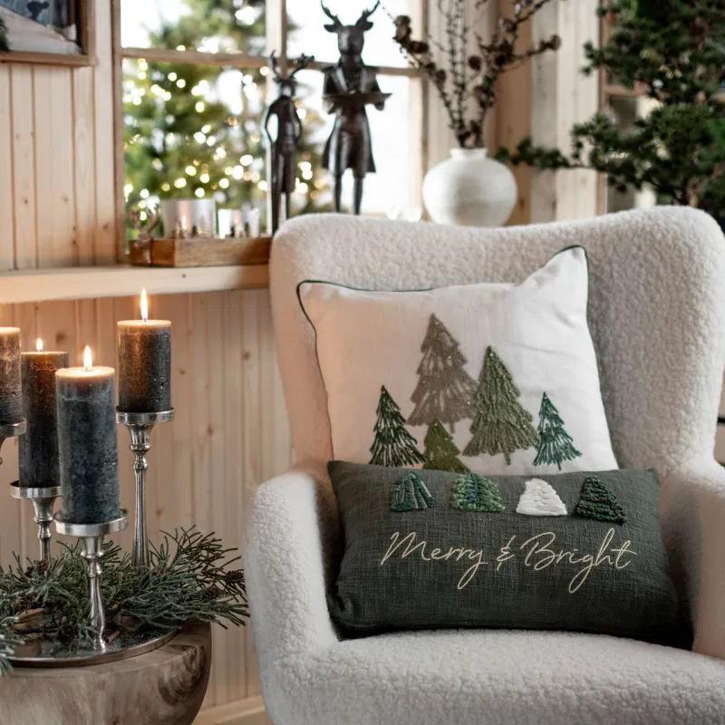 Kissenbezug gestickt Mit Tannenbaum 
