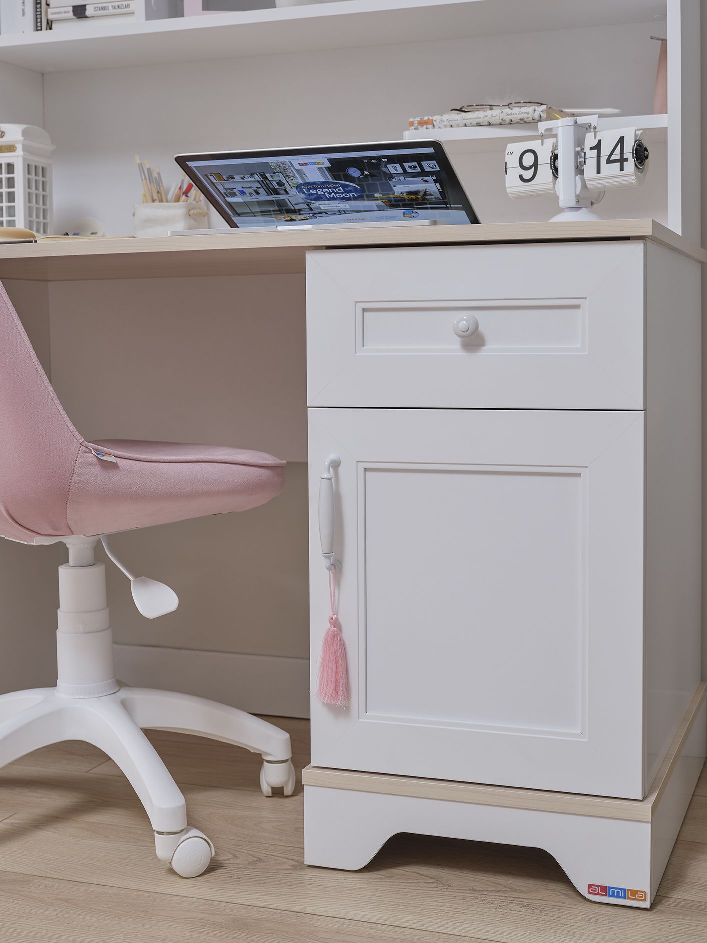 Schreibtisch Bianca mit Aufsatz und USB in Weiss